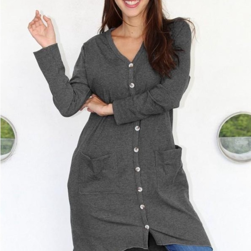 • oversized charcoal cardigan by alaster queen • - Picture 2 of 7